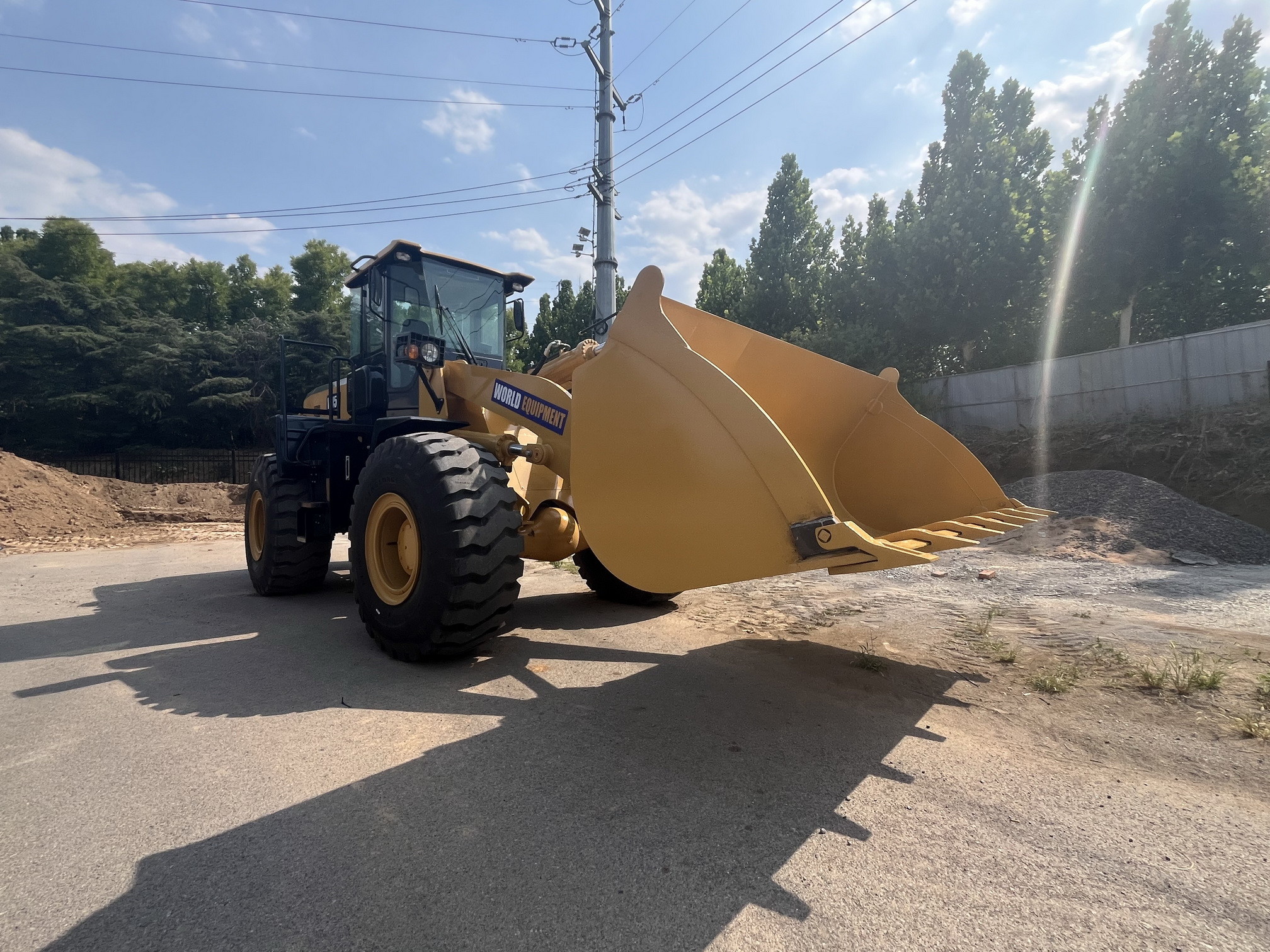 XCMG wheel loader excavator similar to CAT compact front end loader 5 tons use for mining