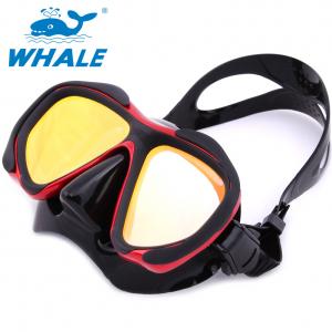 Red Womens Dive Mask , Professional Diving Goggles With POM Material Side Button