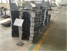 Casting Carbon Anode Bracket Three Stubs Wear Resistant And Energy Efficiency