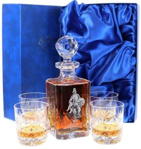 China customized whiscky wine decanter set gift packaging box with satin on sale