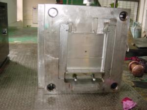 China Mirror Polish Rapid Prototyping Design Plastic Injection Mold Components on sale