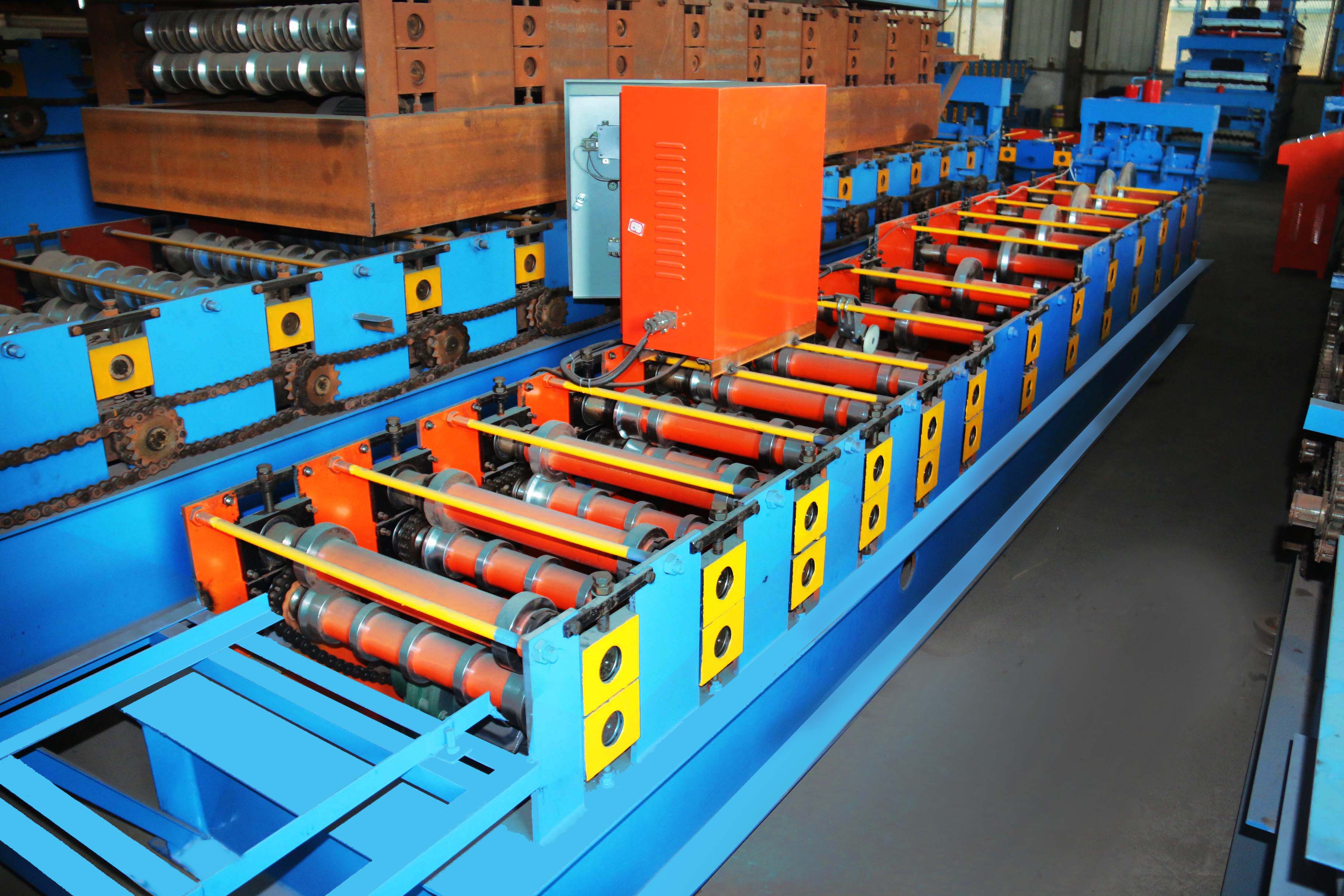 Downspout Gutter Roll Forming Machine 15m/min Chain Transmission