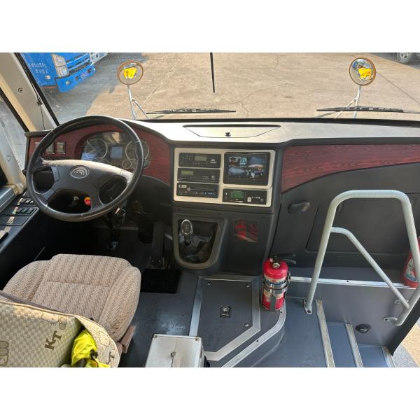 36-seat Diesel Engine Second-hand School Bus For Children Made In China Is Sturdy And Durable