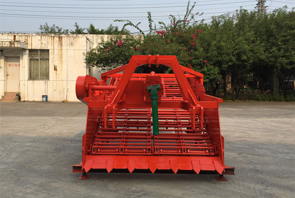 Wholesale High efficiency Cassava harvester with 2 harvesting row, 1600 width from china suppliers
