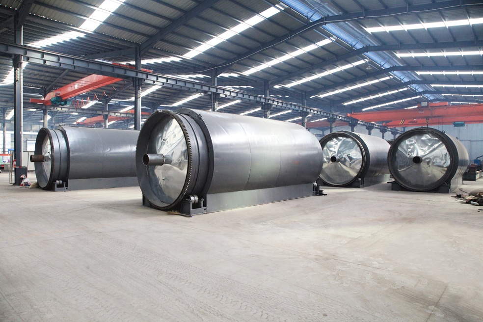 Recycle Tire Tyre Plastic Oil Sludge Pyrolysis Machine with COC Certificate in Algeria
