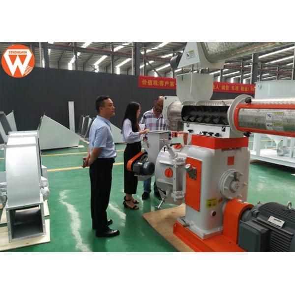 Forced Poultry Feed Pellet Making Machine Grass For Cattle Sheep 2.5-12mm