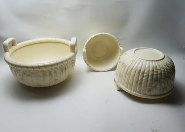 Quality Dolomite Ceramic Houseware Ceramic Nesting 3 Embossed Basket Bowl With Ear for sale