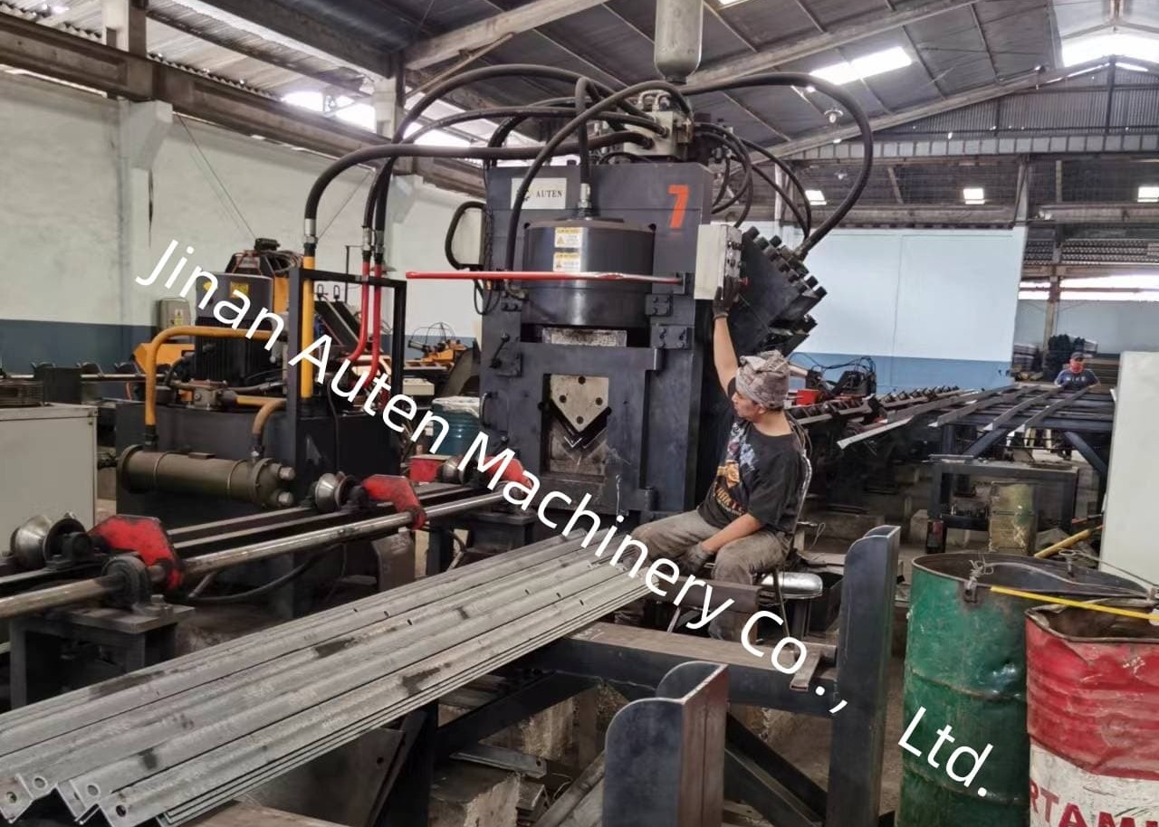 2 Punches Per Side CNC Angle Punching Marking Shearing Line Machine 630KN Punching Force