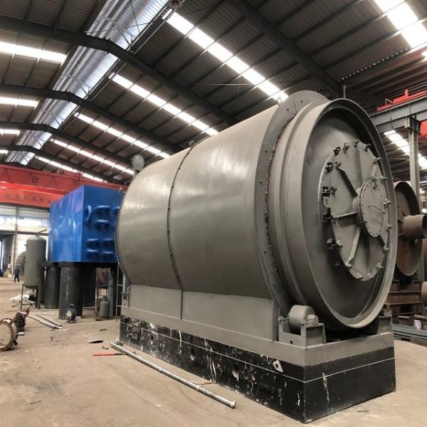 Quality 38tons Capacity Pyrolysis Waste Tire To Oil Production Line for 300sq Meter Location for sale