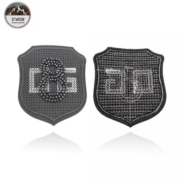 Sew On OEM Beaded Applique Patches Heart Eyes Sequins Material Merrowed Border