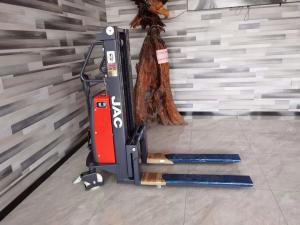 China Pedestrian Straddle Semi Electric Pallet Stacker 1500kg 1.5T CDD15B on sale
