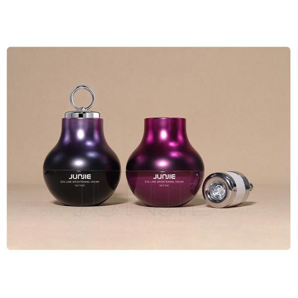 Luxury Facial Cream Jar with Golden Lid Cosmetic Using Skincare Brand Packaging With Vibrates to Soothe Fine Lines