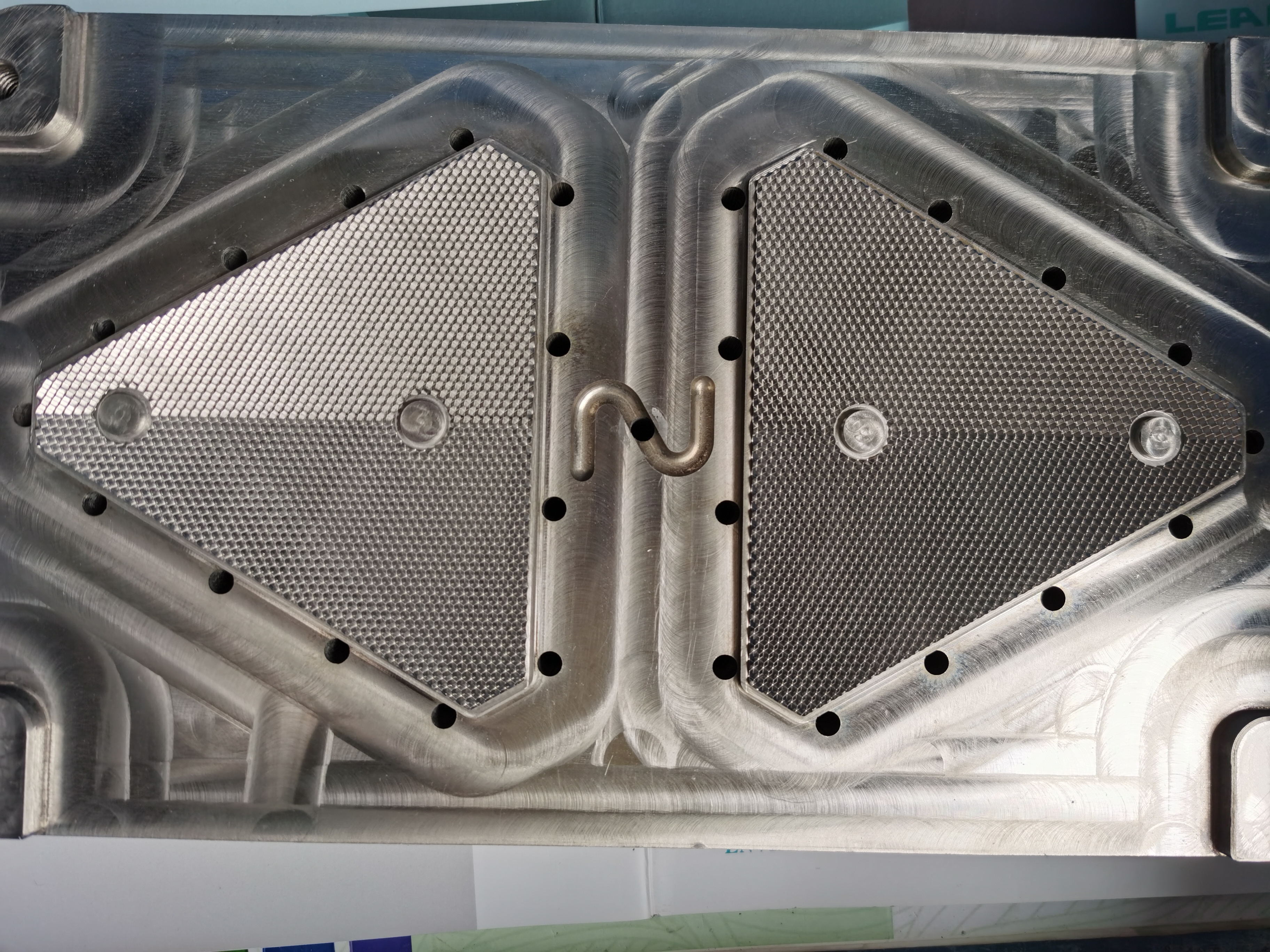 0.01mm Precision Mould Service Auto Lamp Mould Polishing OEM/ODM