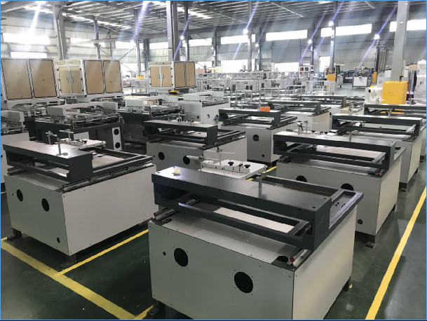 Automatic Corrugated Board Cardboard Box Folding Machine Produce Lid and bottom box At The Same Time