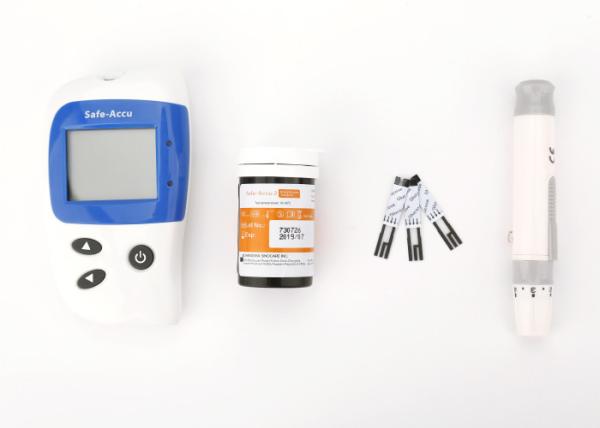 Quality Old People's Home Glucose Meter 5s Test Time With 100 Control Solution Result for sale