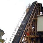 High Incline Angles Scraper Conveyor System For Bulk Material Conveying