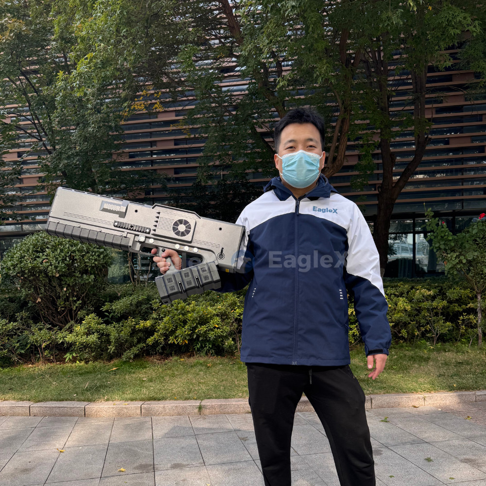 Hand-held Portable Drone Defense Device 1-3KM FPV Drone Jammer With 5KM Detection Detector