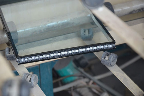 DOUBLE GLASS HOT PRESS MACHINE, DOUBLE GLASS JOINT , HIGH QUALITY GLASS JOINT/GASKET SPACER DOUBLE GLASS, WARM EDGE SPAC