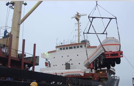 Max Payload 80000kgs 3 Axle 40cbm Aluminum Fuel Tanker Trailer for Diesel Transport