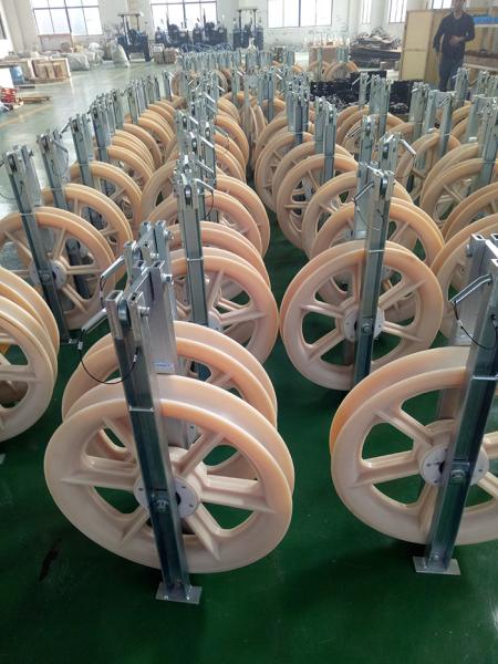 Quality 20KN Conductor Stringing Blocks Aerial Roller With Wheel Groove for sale