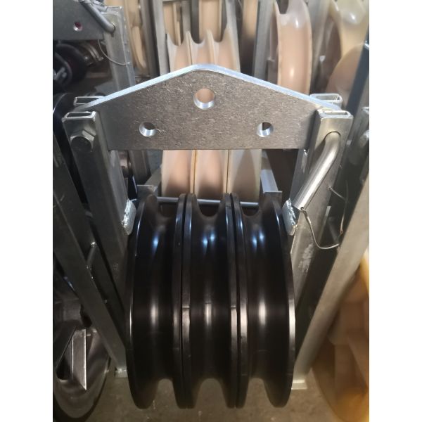 Triple Aluminum Sheaves Cable Pulley Stringing Blocks With Rubber Lined