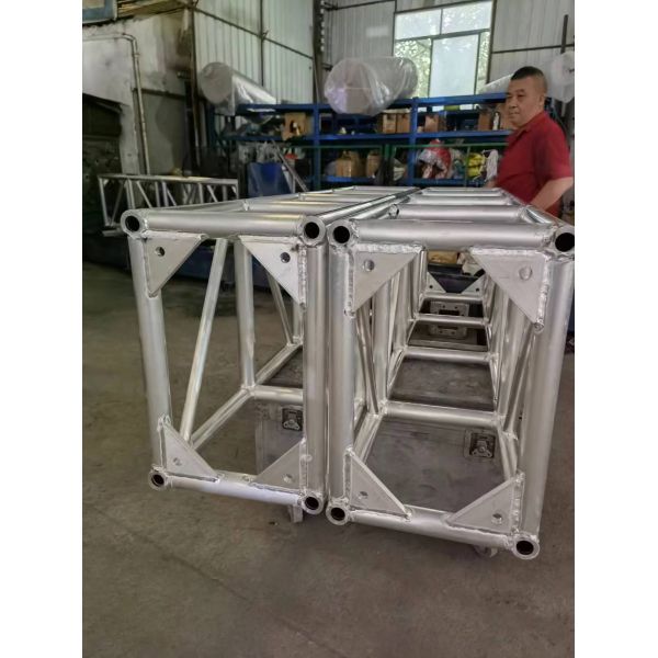 Durable Square Aluminum Truss Display 520mmx760mm For Music Festivals / Events Stage