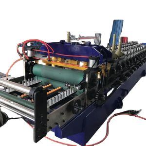 Accurate Wall Panel Cladding Roll Forming Machine With Plusmn 1mm Shearing Error