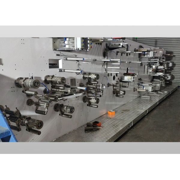 Servo Control AC220V 0.5Mpa Mask Manufacturing Machine