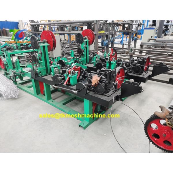 Traditional Twisted Plc Barbed Wire Making Machine