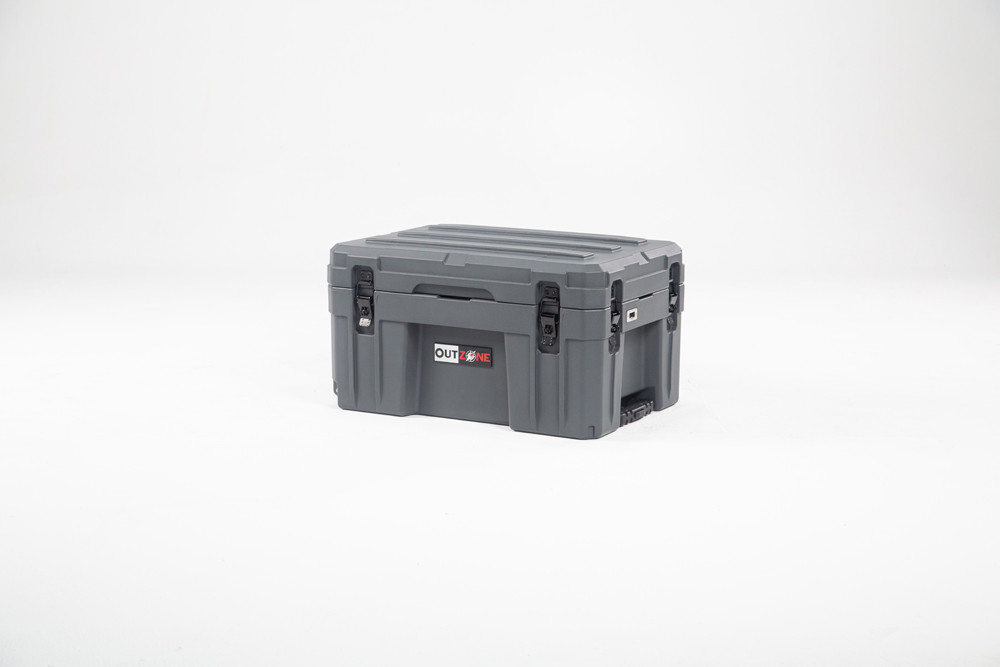 V5 LLDPE Rugged Storage Case Interlocking Customized 80L Capacity