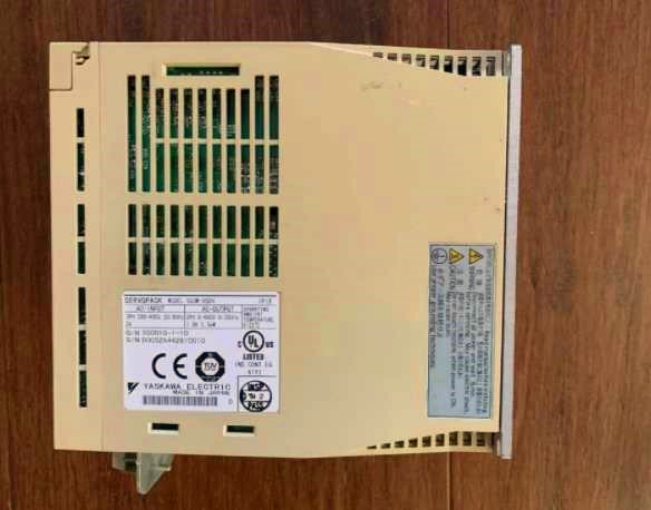 SGDM-05DN Yaskawa Converter Servopack AC Servo Motor Drivers