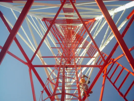 Heavy Duty Triangular Lattice Tower Resistant To 60 M/S Wind Multiple Antenna Brackets