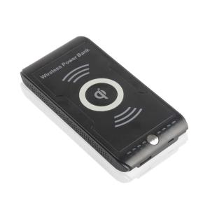 China Li - Polymer Battery Wireless Charging Power Bank Led  Indicator Lightweight on sale