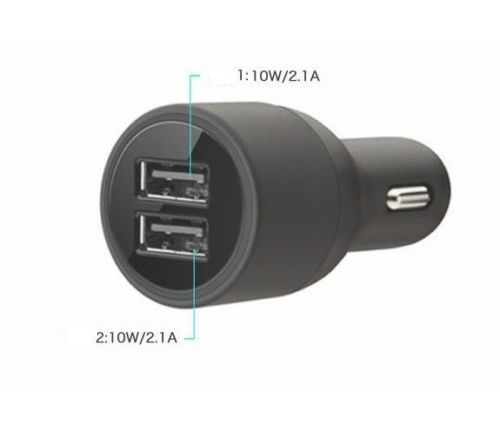 2port USB Car Charger mini Car Charger 2.1 A 10W Blu-ray USB Charger Black
