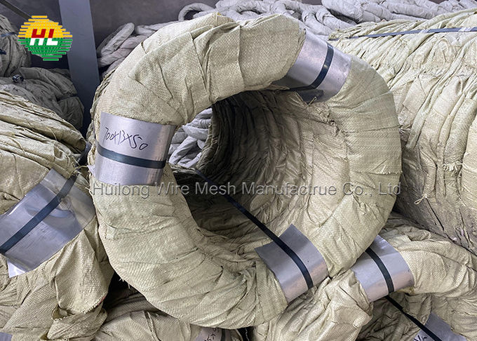 BTO 22 900mm Concertina Razor Coil weather resistant PVC Coating 4