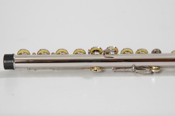 Who knows which instrument manufacturer produces the most popular flutes in china and clarinet _ has solved -