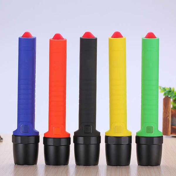 Quality Lithium Ion Emergency Rechargeable LED Flashlight With Mobile Power 35h Runtime for sale