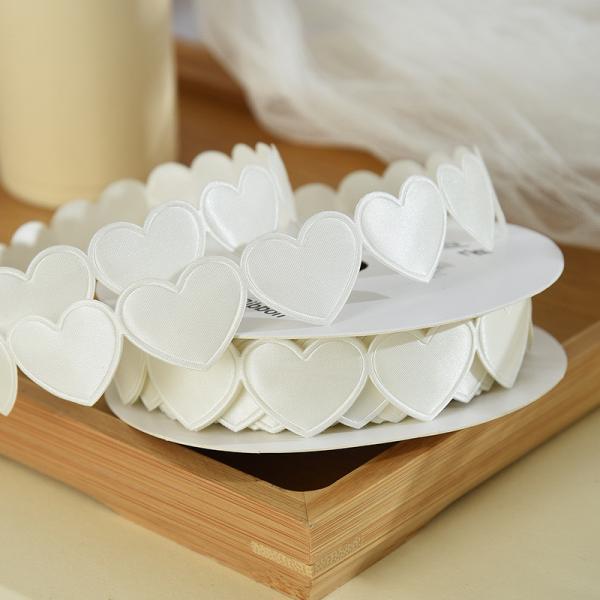 1.5cm*9m 2.5cm*9m Heart Shape Valentine's Day Polyester Gift Ribbon For Luxury Gift Packaging