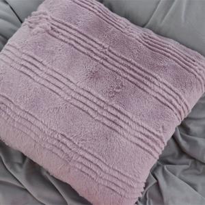 China High Colorfastness Warm Blanket Set Faux Fur Plush Minky Blankets on sale