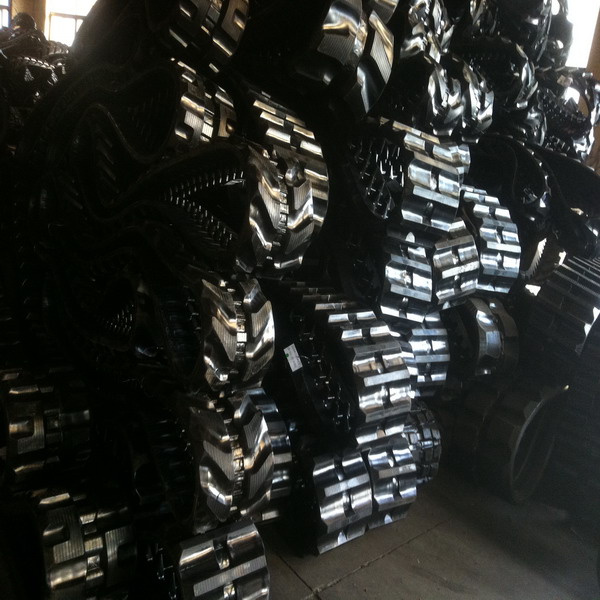 Joint Free Mini CAT Tracks , 48mm Pitch Rubber Tank Tracks 250 X 48 X 72 Size