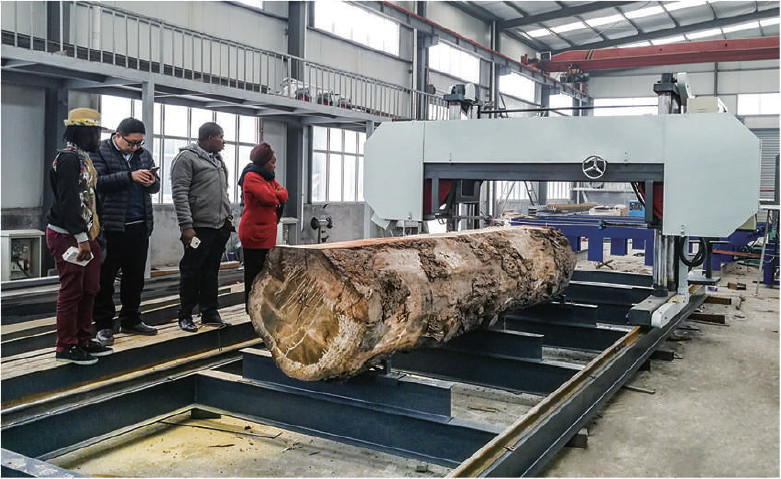 Saw max. 2000m diameter 45kw heavy duty horizontal band sawmill