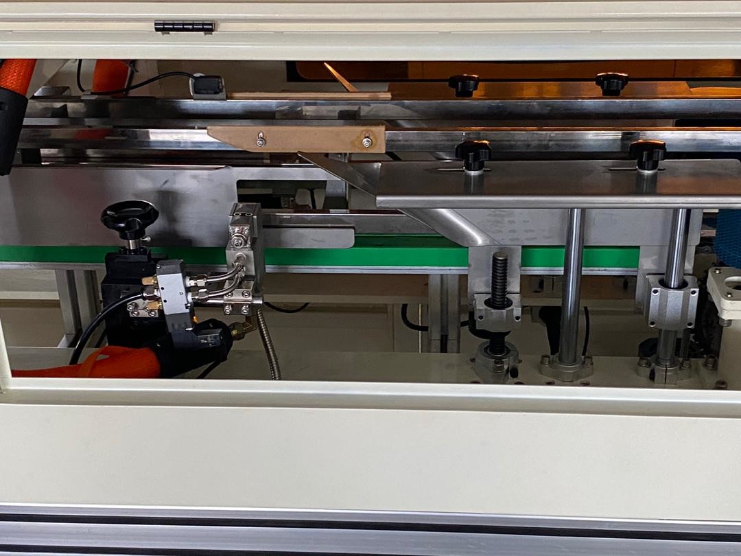 Cookies Snacks Steak Carton Box Sealing Packing Machine 60-100 box/min 3.2KW