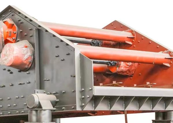 Mobile Layer 1 Vibrating Screening Machine Electromagnetic Transmission