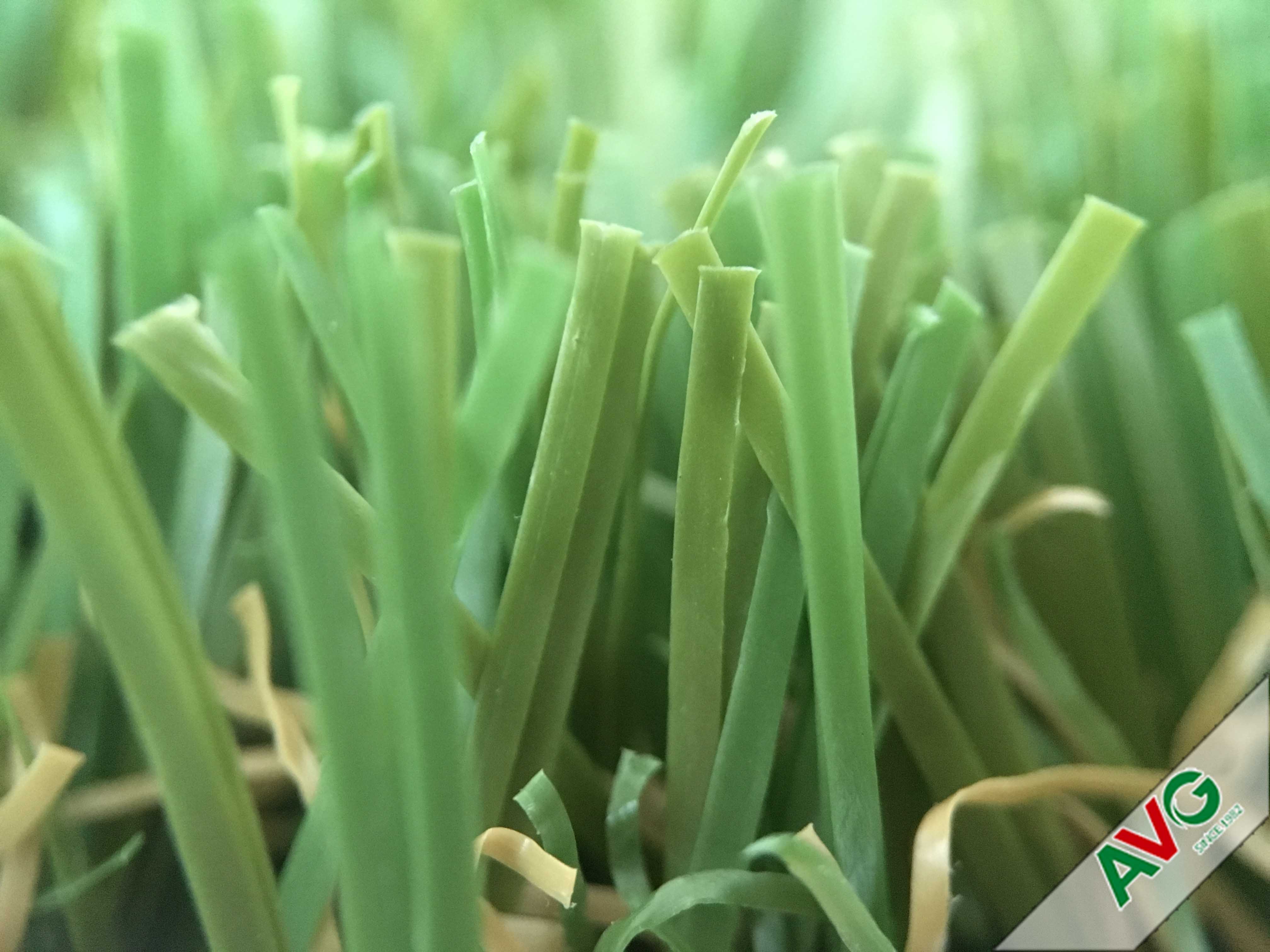 Heavy Metal Free Multicolor PE Soft and Natural Looking Grass 9000Dtex 20-50 pile height