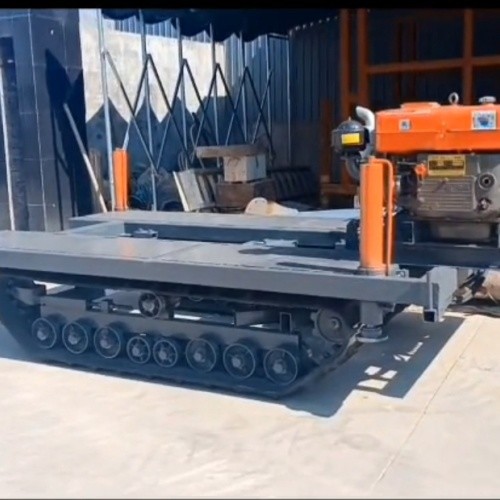 Diesel Engine And Rubber Crawler 4MT Loading Track Transporter Ultimate Transport Solution