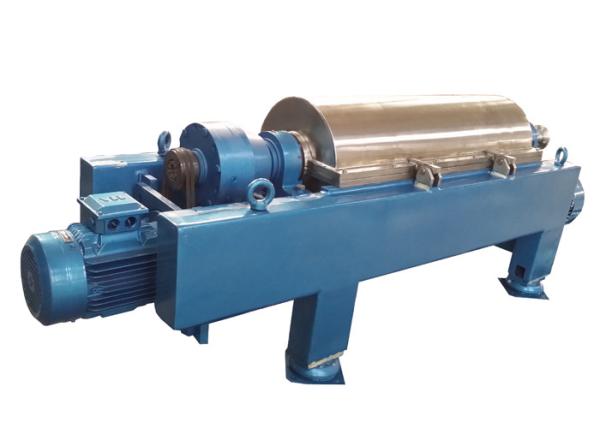 Quality Solid Control Horizontal Structure Drilling Mud Centrifuge with Large Volume for sale