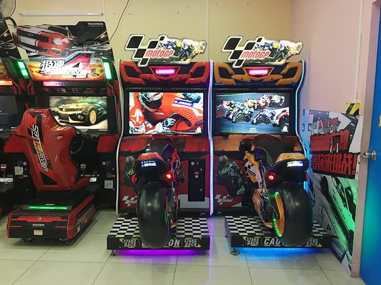Coin Operated GP Motorcycle Game Machine Dynamic Designing Comfortable