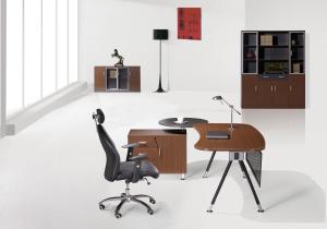 China Home Family Computer Desk Melamine With Faced Chipboard Material on sale