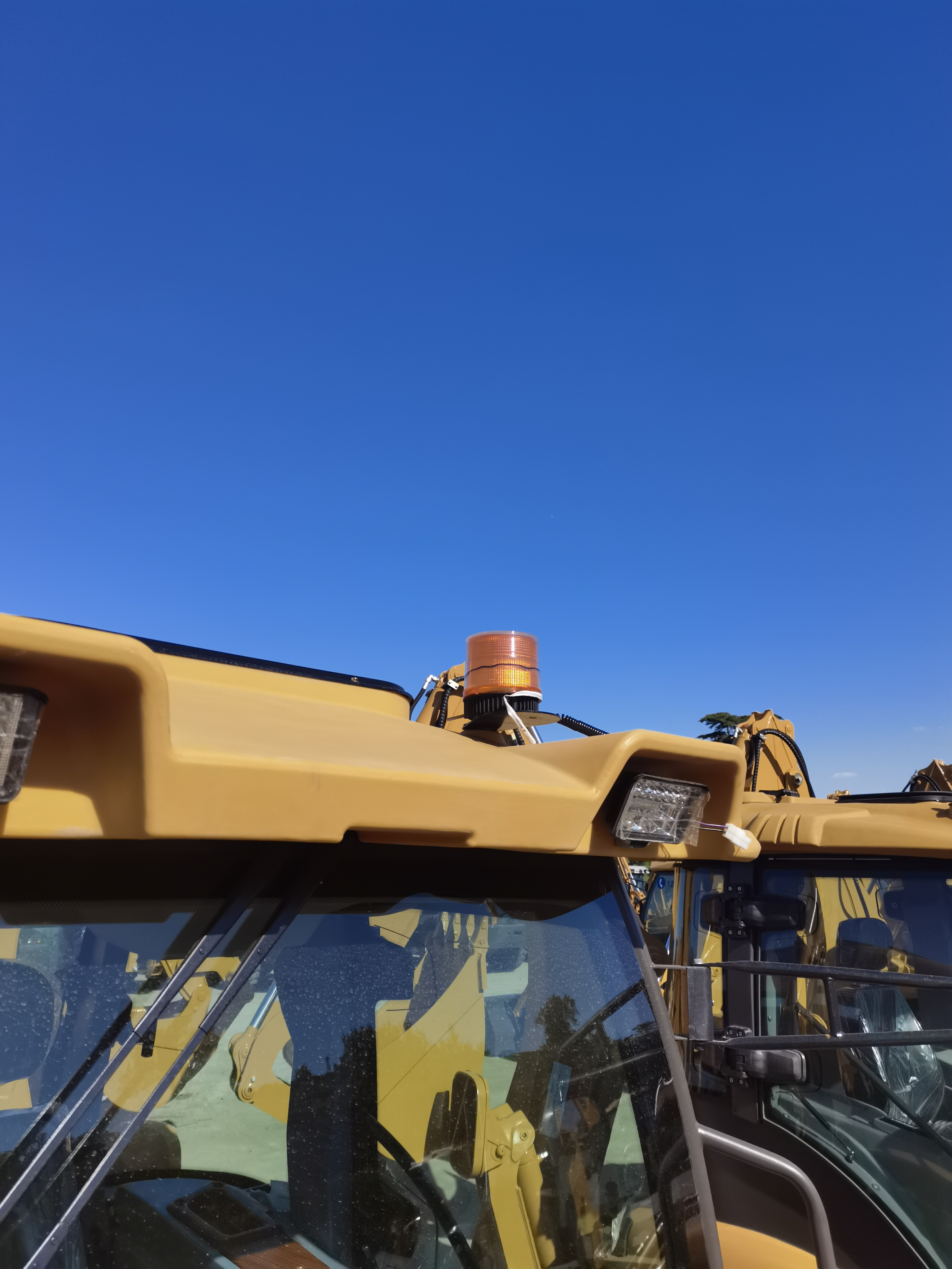 4280mm Max. Digging Depth 4WD Compact Loader Backhoe with Front End Loader and ROPS Cab