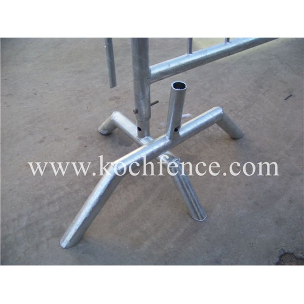 1.1*2.5m Portable Crowd Barriers , Powder Coated Type Construction Site Barrier Fence